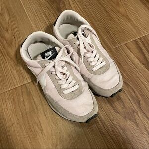 Nike waffle trainer shoe